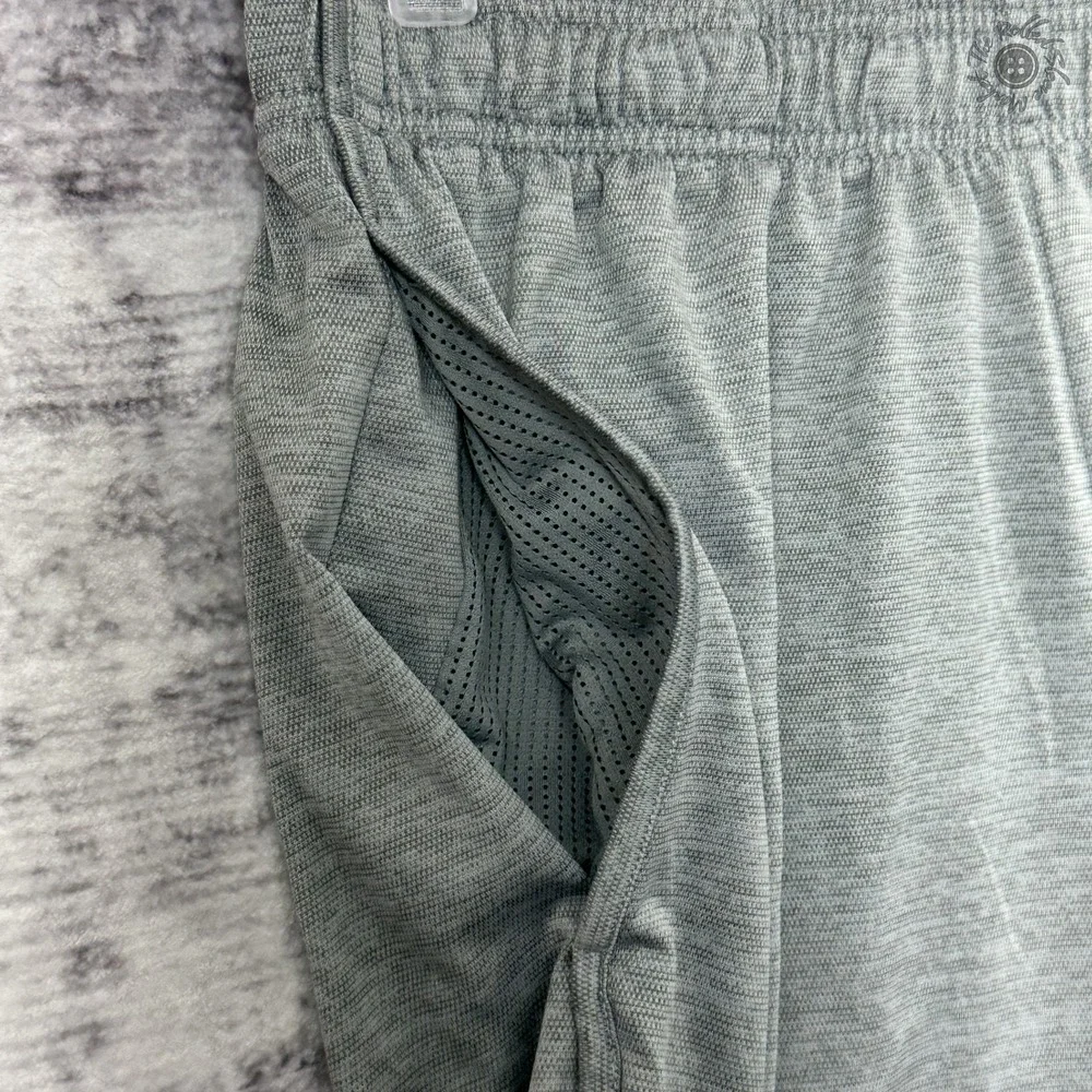 Tapout Men's‎ Athletic Shorts XL Gray Mesh Drawstring Side Pockets